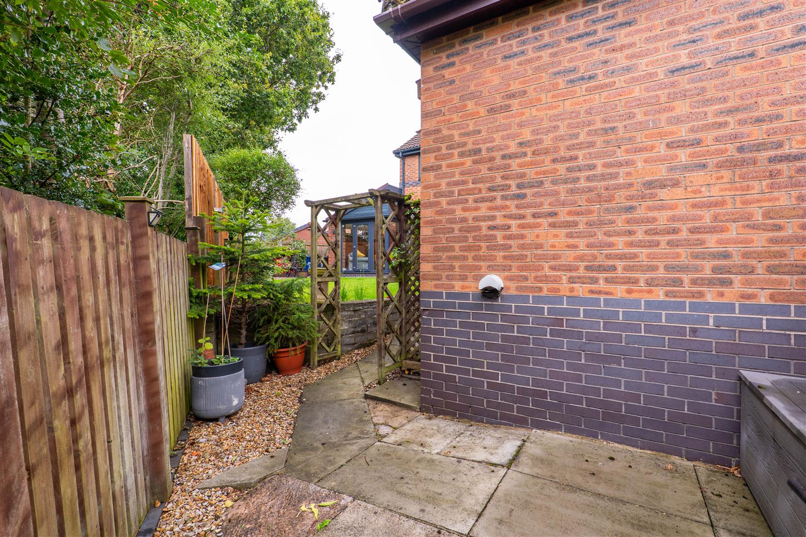 Morris Close, Leyland